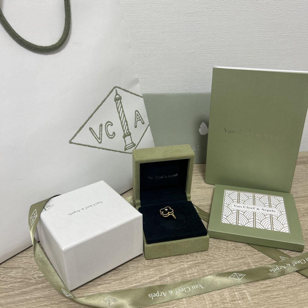 Van Cleef & Arpelsヴィンテージアルハンブラリング、8号