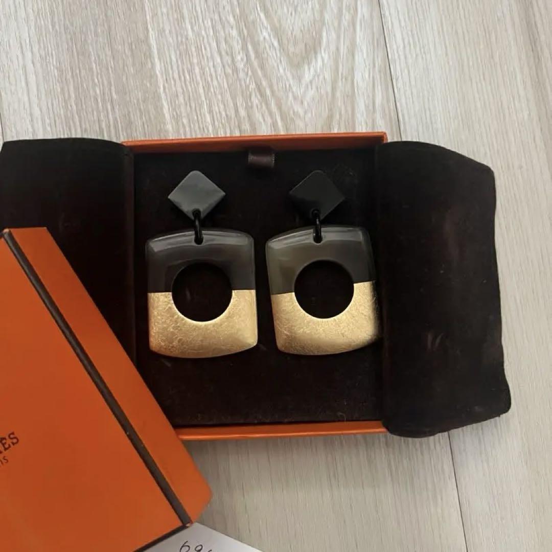 品揃え豊富で HERMES バッファローホーンピアス ブラウン/ゴールド アクセサリー