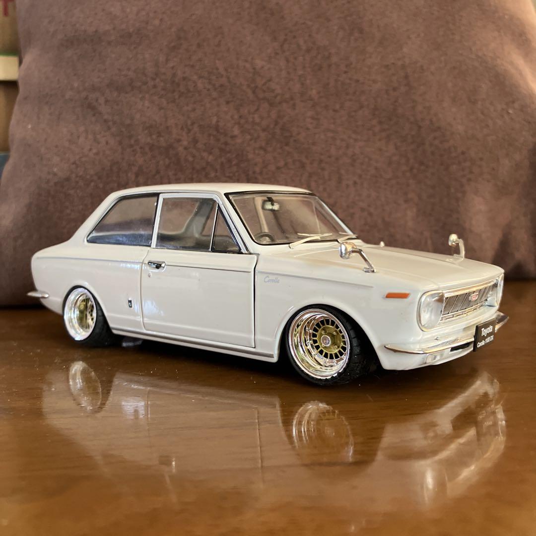 トヨタ カローラ 1100 DX ミニカー1/24