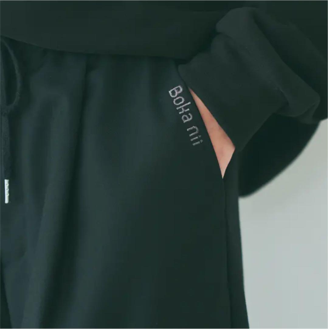 Bokanii ボカニー Boka nii ワンポイントロゴパンツ ブラック - メルカリ Bokanii ボカニー Boka nii ワンポイントロゴパンツ ブラック - メルカリ