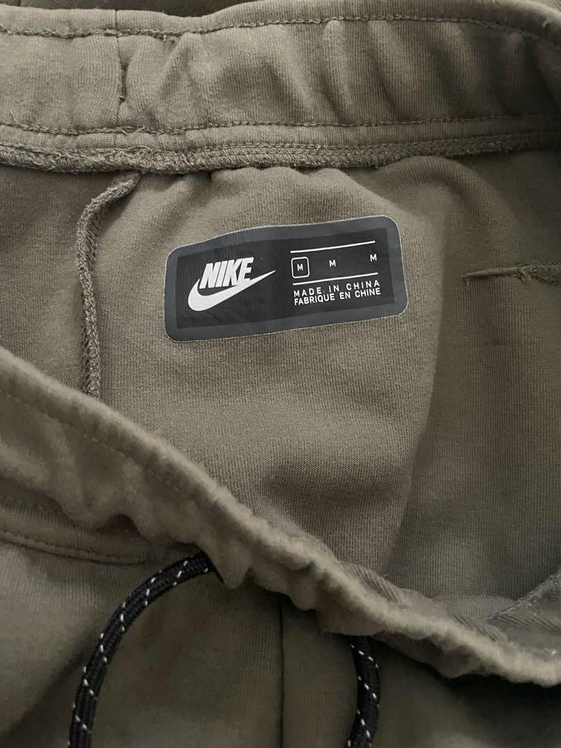 NIKE テックフリース