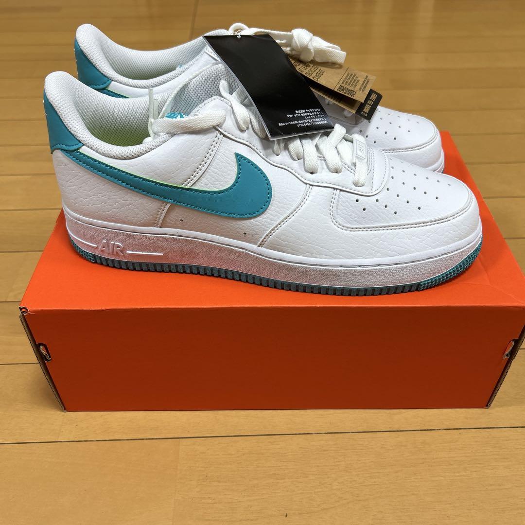 新品　ナイキ エアフォース1 サイズ28.5センチ　ティファニーブルー