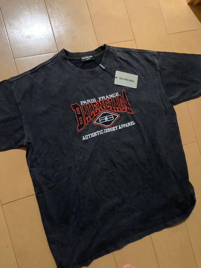 即納大特価】 【新品】TWICEモモ着用バレンシアガTシャツL人気 桜瑪瑙