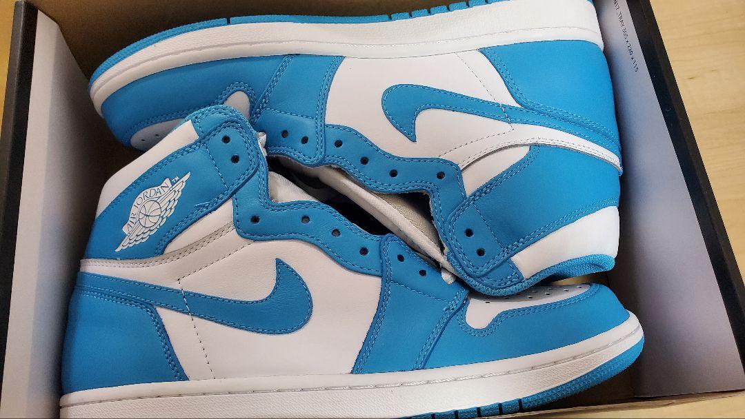 靴 Nike Air Jordan 1 Retro High UNC