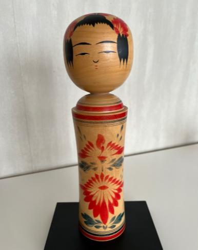 花柄の木製こけし人形 約30cm
