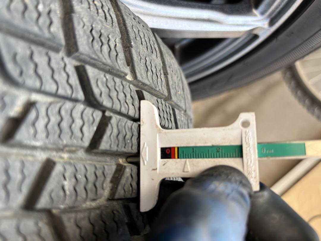 の*ぶ様 軽自動車スタッドレスタイヤ15インチPCD100 165/55R15冬
