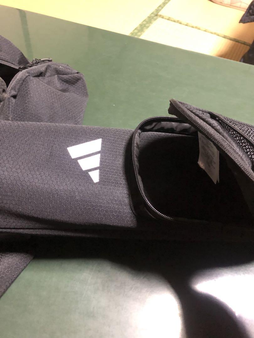 adidas アディダス　スタンドキャリーケース　リニアロゴ