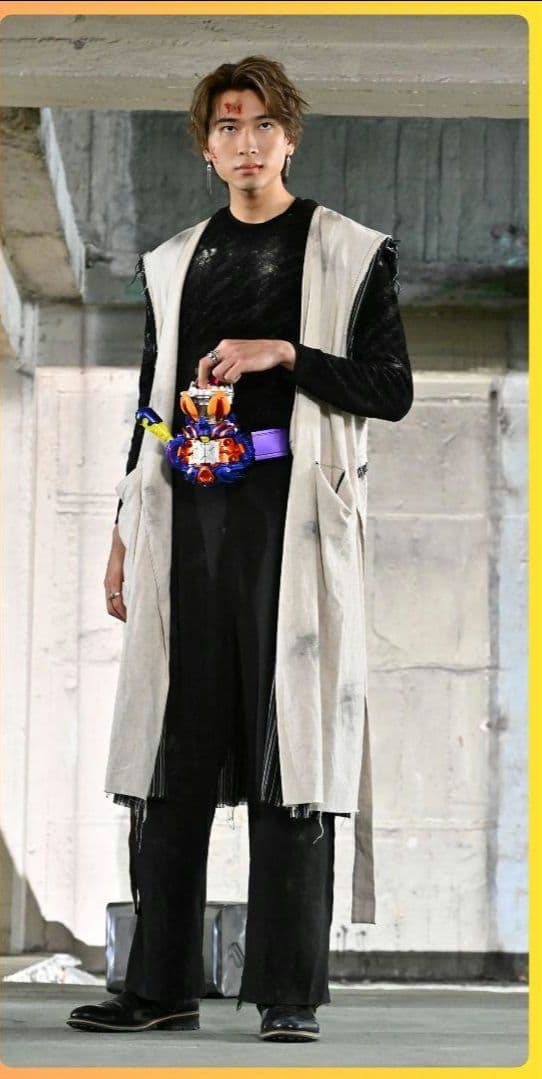 仮面ライダーヴラム ラキア着用衣装 ロングベストM