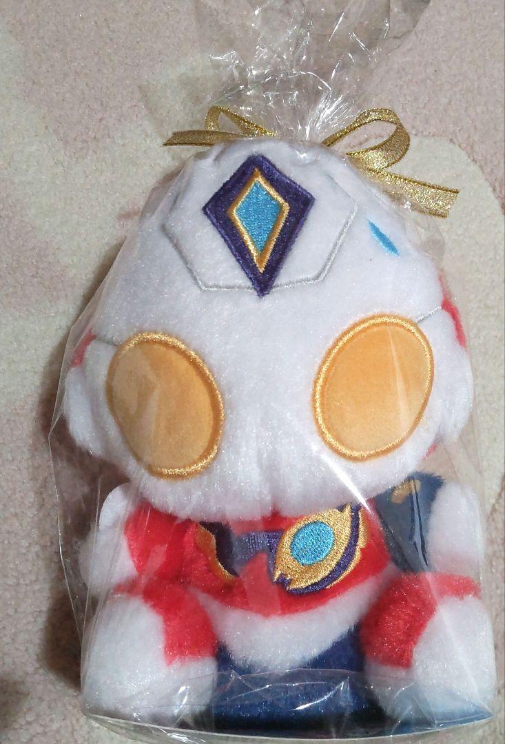 ウルトラマンデッカー　ふわふわお座りぬいぐるみ特撮