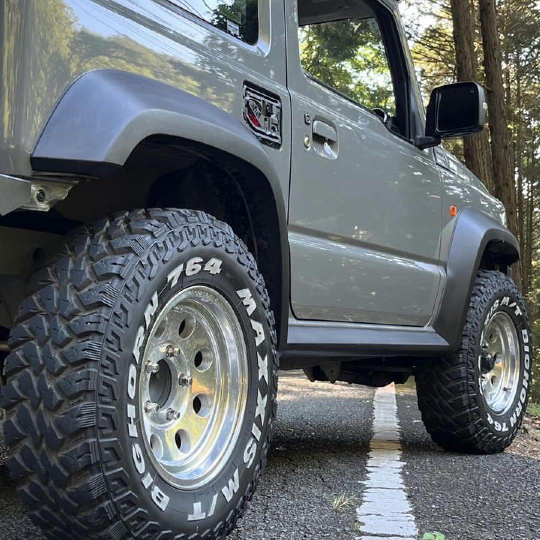 JB74シエラ用JB74W刻印式スケルトン型燃料リッド