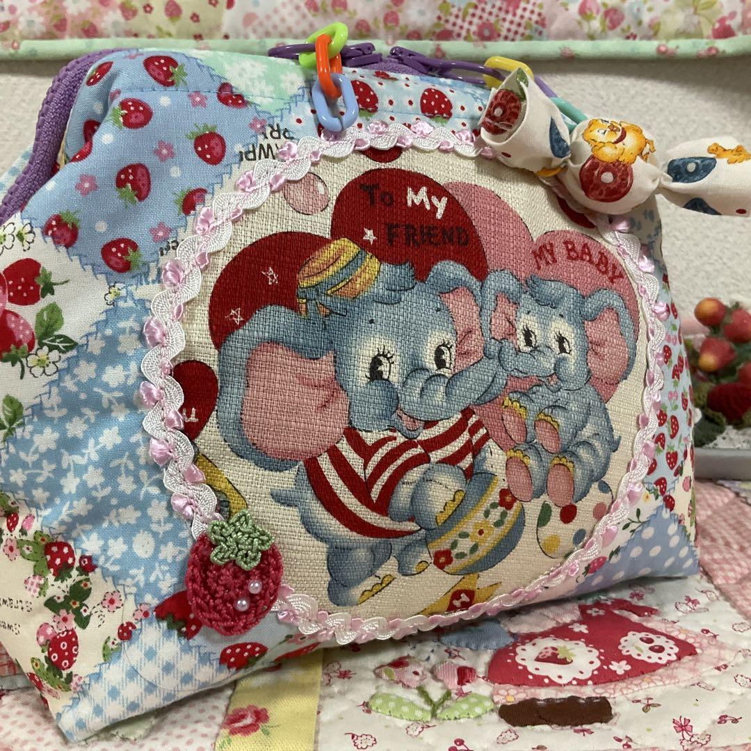 専用　　　　　　❤️ワイヤー入りファスナーポーチ❣️ゴムバンド収納付❣️メリーボンボン