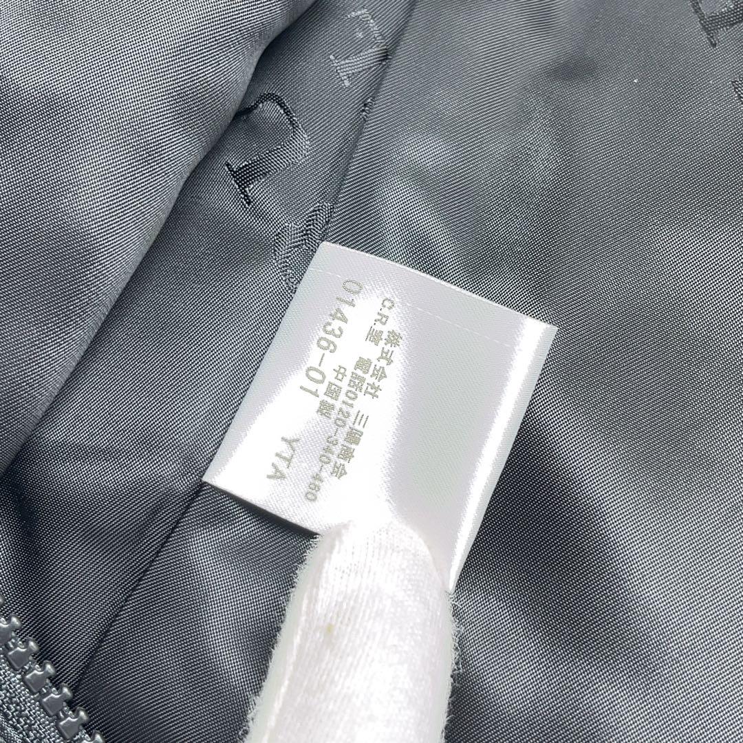 BURBERRY ダウンベスト 薄いタイプ