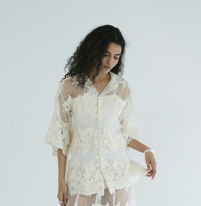 完売商品】クラネSHEER FLOWER LACE SHIRTS - メルカリ