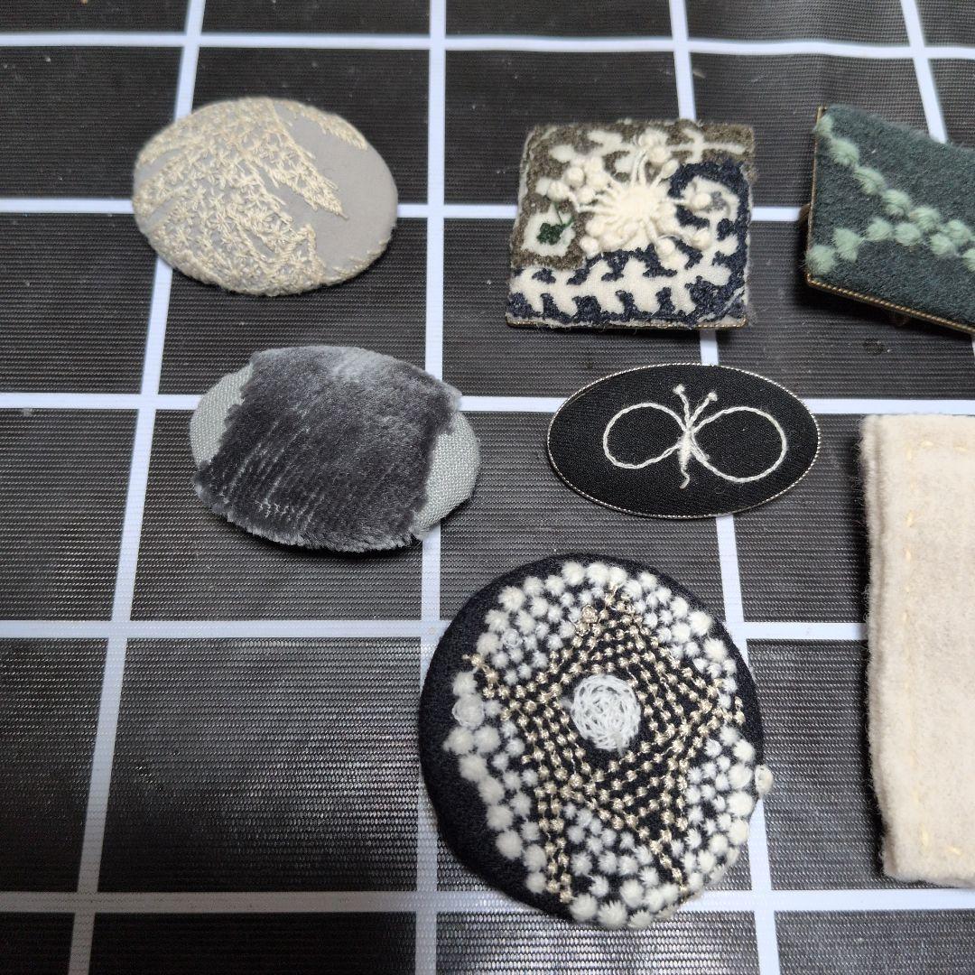 ミナペルホネン風ハンドメイドブローチ8点 