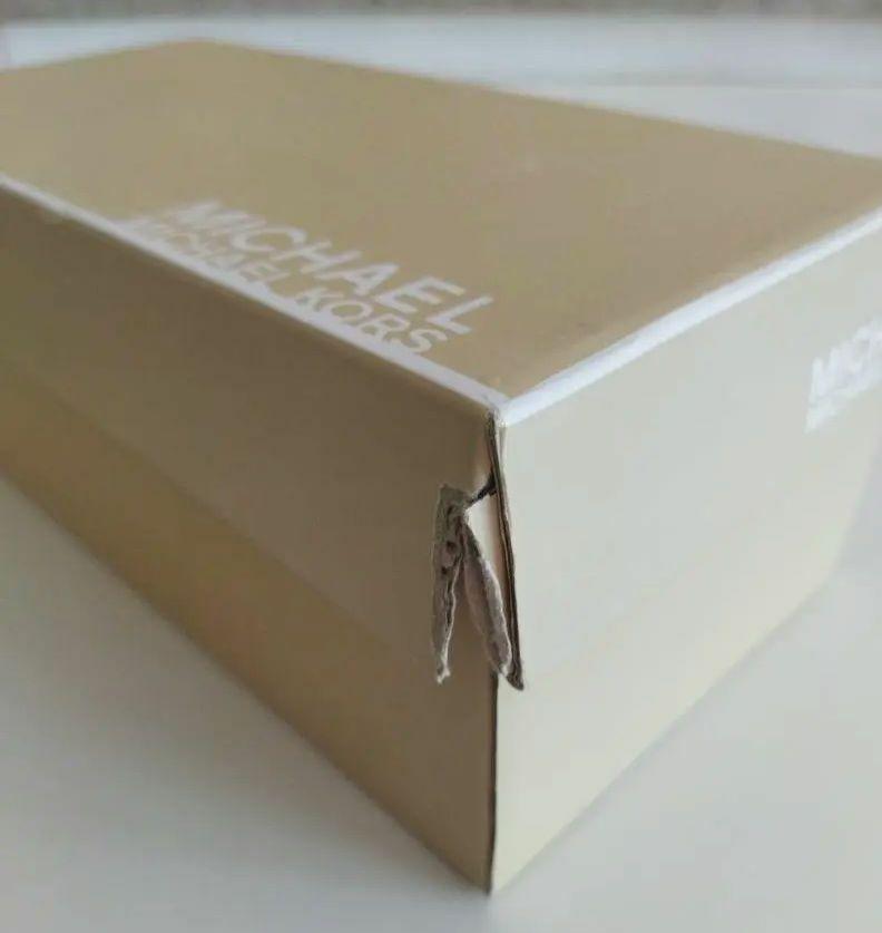 新品 未使用 MICHAEL KORS フラットシューズ ローパンプス 白 MICHAEL KORS フラットシューズ ローパンプス 白 新品 未使用