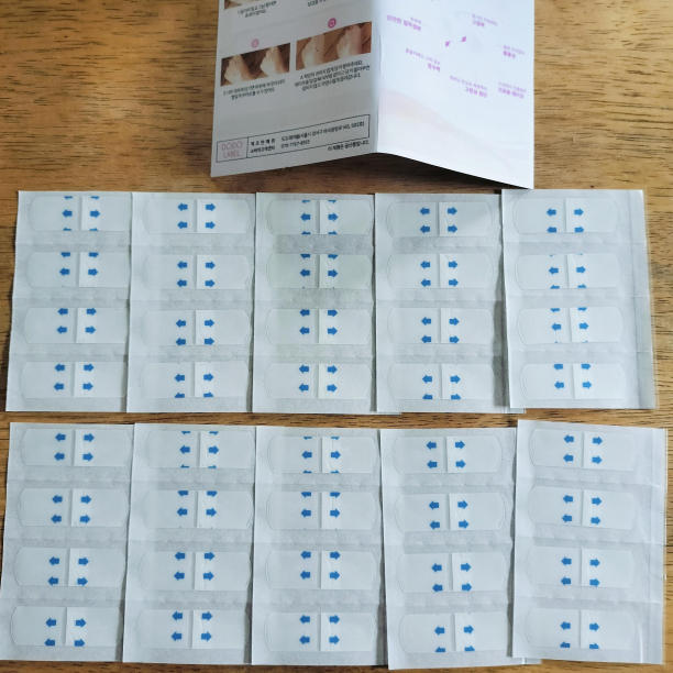 〇【即発送】お買い得♪韓国発　小顔テープ　たるみ、しわ補正！輪郭アガル↑↑男性も