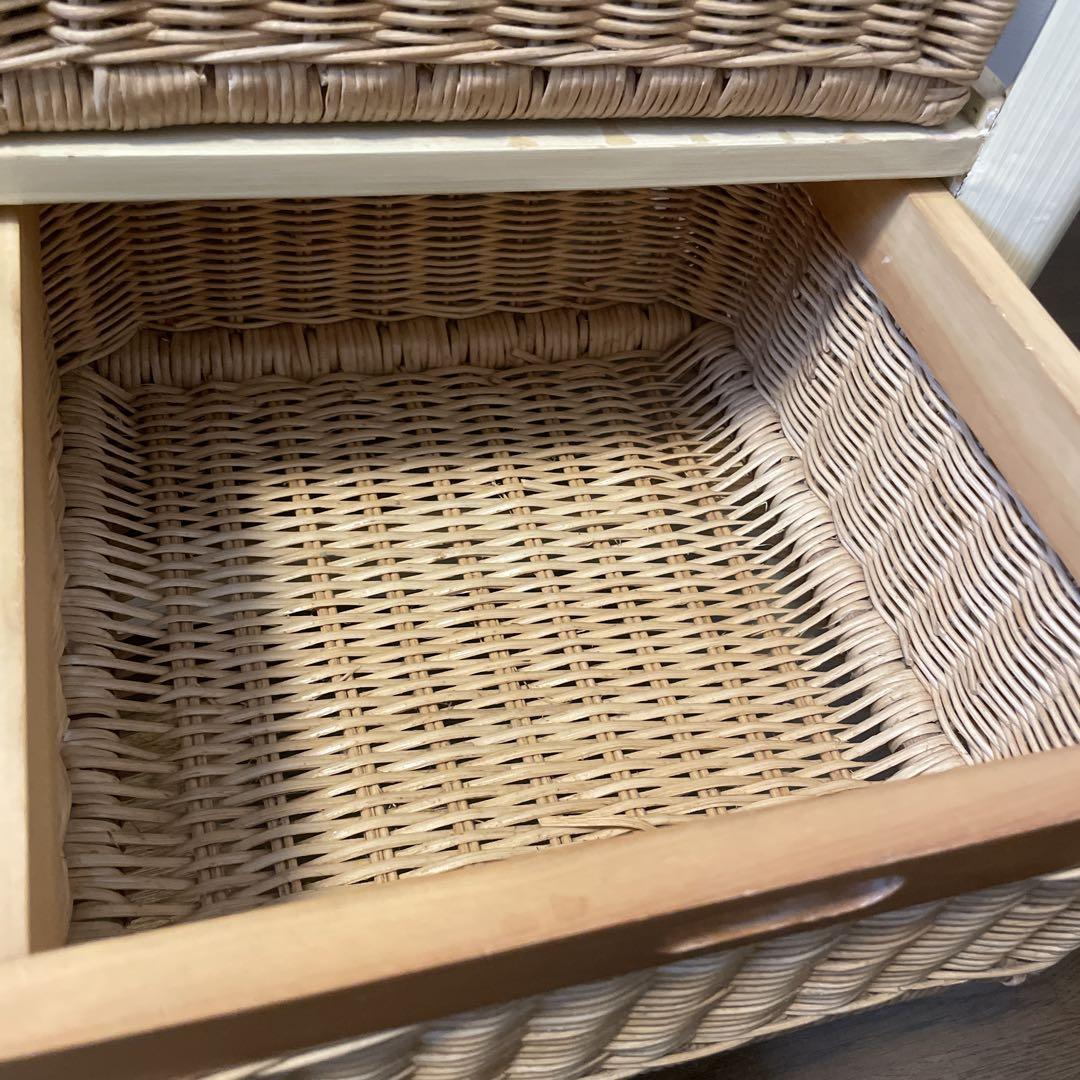 【お値下げしました】籐 キャビネット 収納棚 【匿名配送・送料込み】