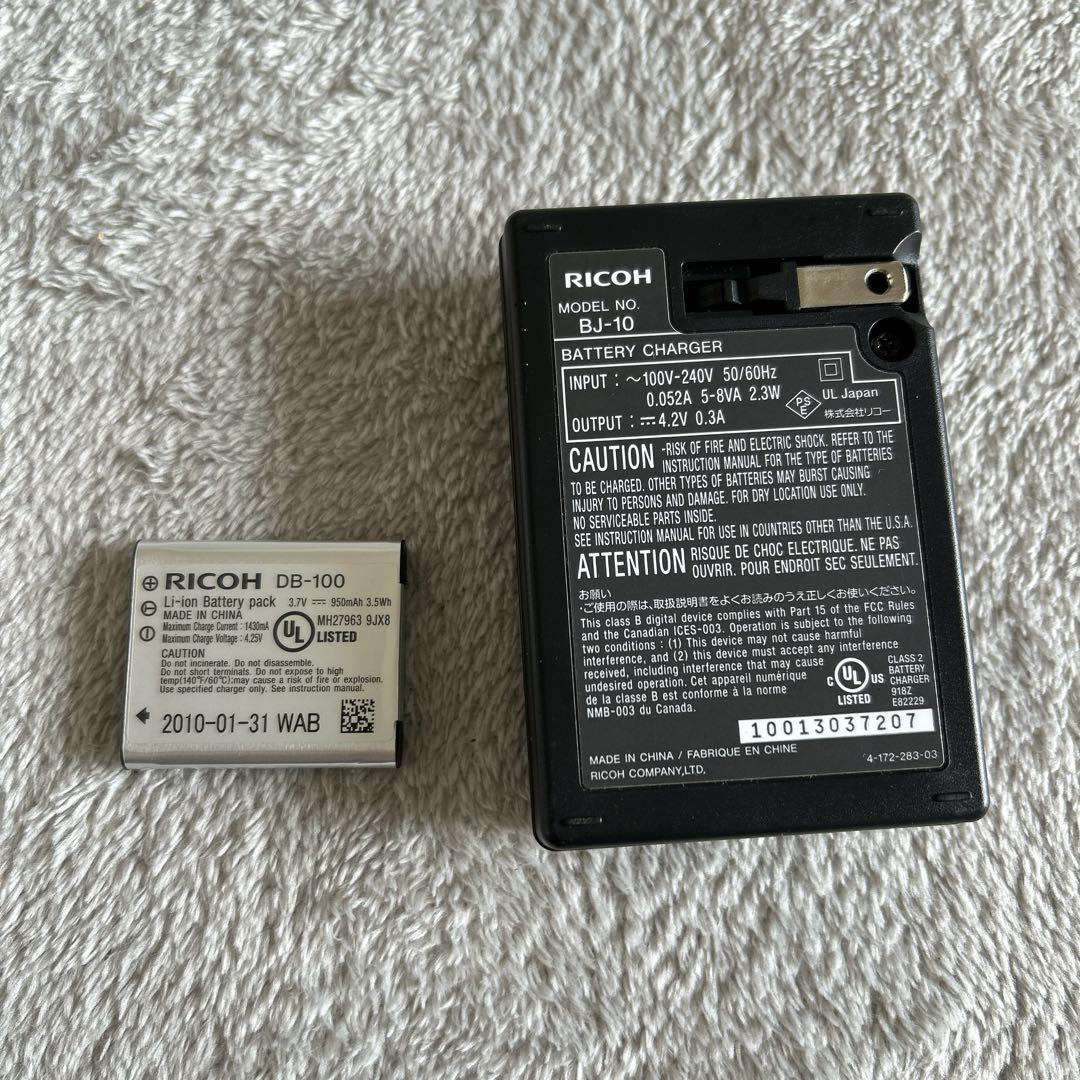 RICOH CX3 コンパクトデジカメ 充電器・ケース付 バッテリー ブラック
