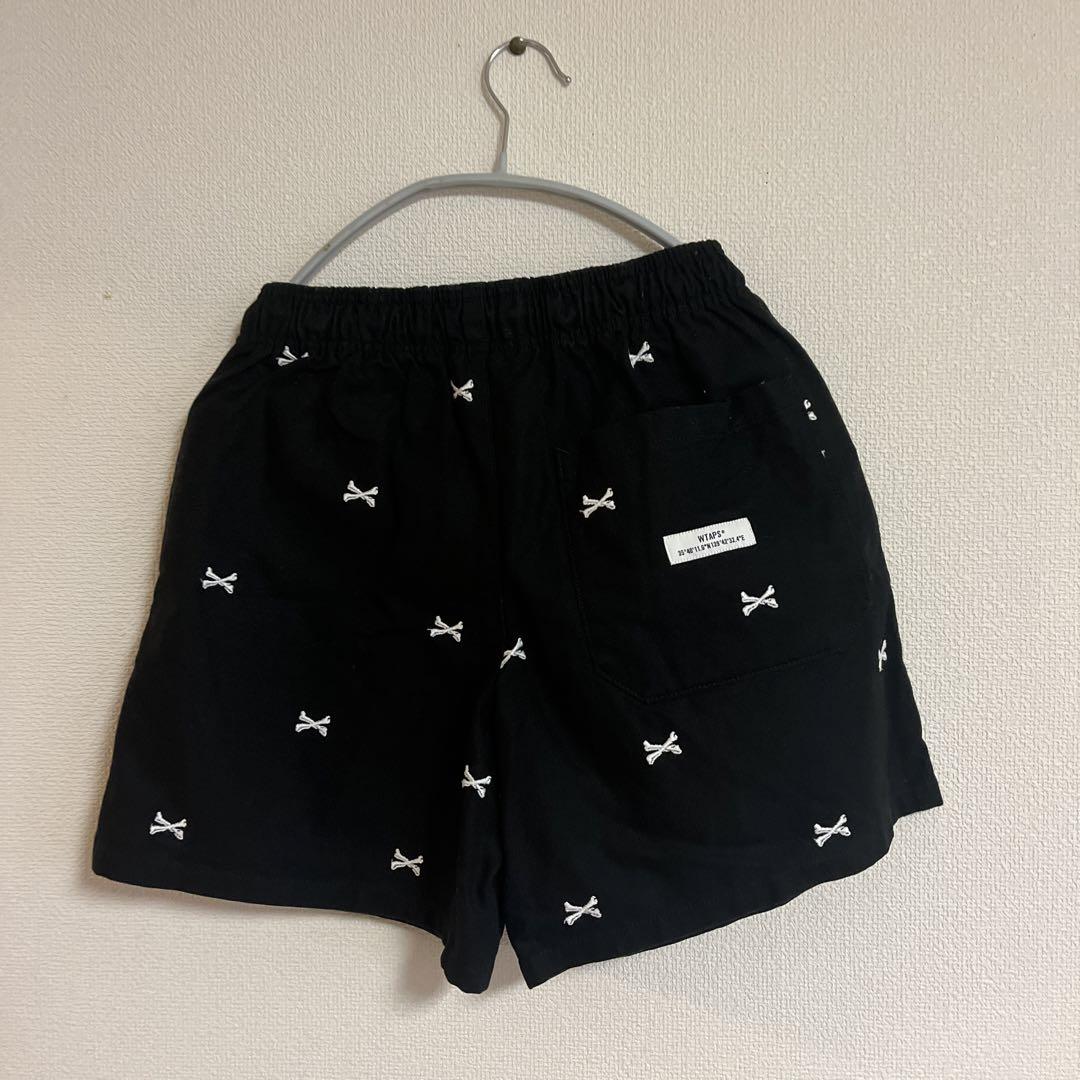 wtaps  クロスボーン 刺繍 ショーツ　01