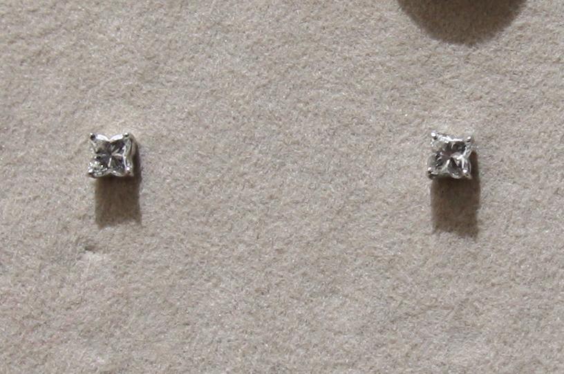 リリーカット　ダイヤモンド　ピアス