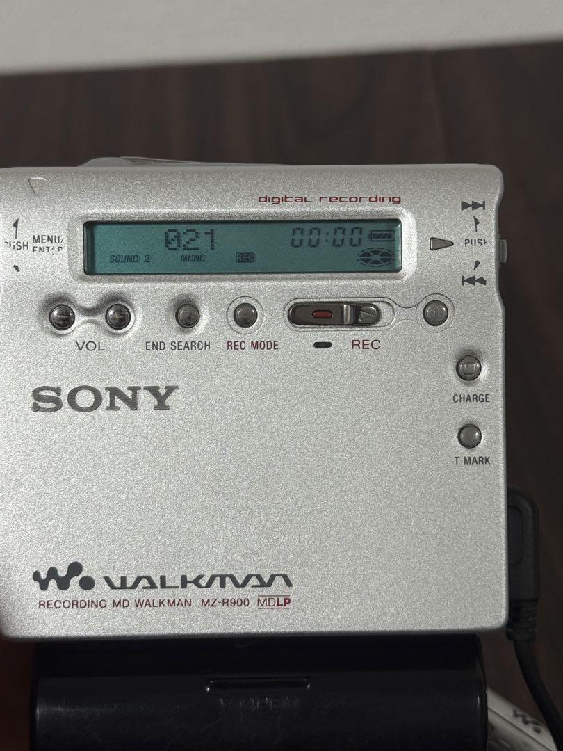 【再生OK】SONY　MDLP対応　ポータブルMDウォークマンMZ-R900