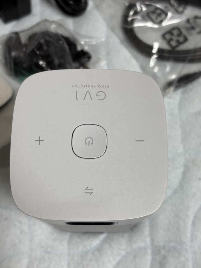 Amazon | BenQ GV31 天井シアター向けモバイルLEDプロジェクター