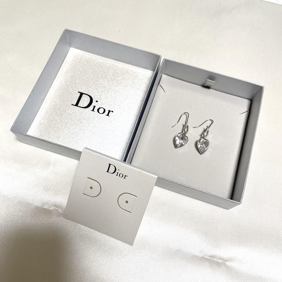 Christian Dior ハート　Dロゴ　クリスタル　ストーン　ピアス