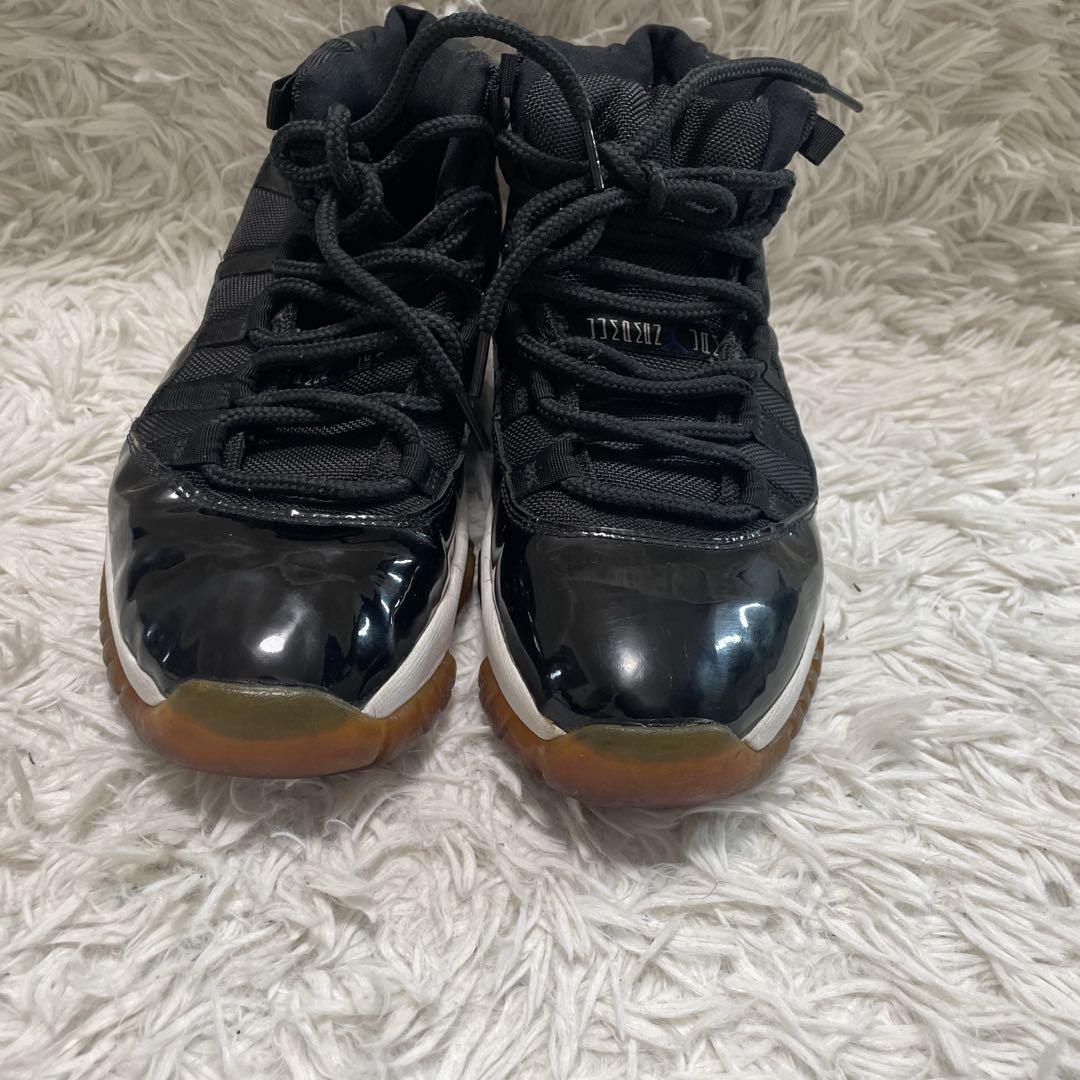 美品　ナイキ スニーカー ハイカット　AIR JORDAN RETRO 黒