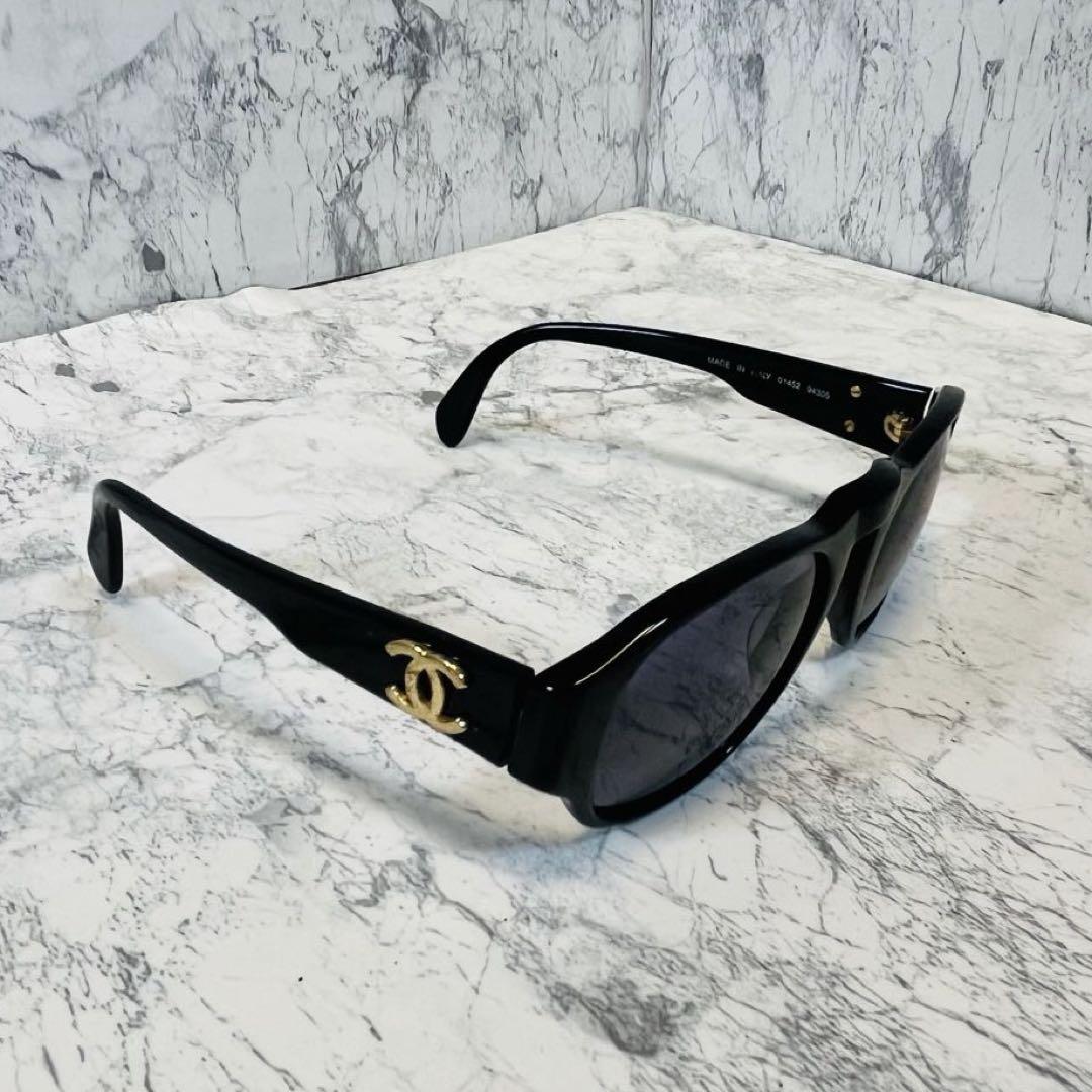 極美品 Chanel 01452 94305 ブラック サングラス 極美品 Chanel 01452 94305 ブラック サングラス