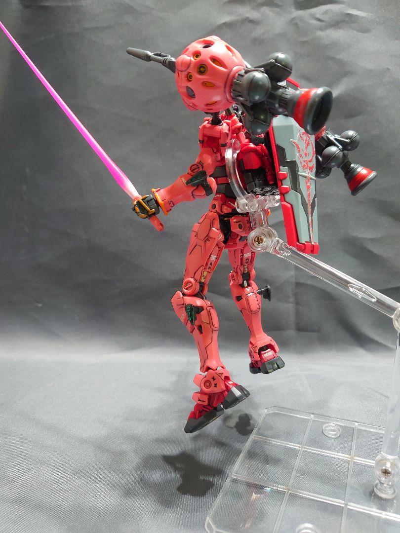 HG 赤いガンダム (改修+塗装)完成品