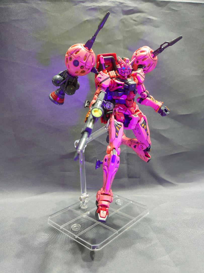 HG 赤いガンダム (改修+塗装)完成品
