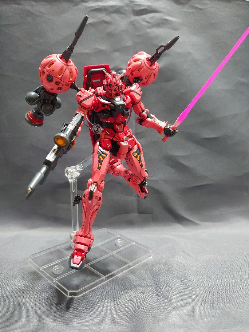 HG 赤いガンダム (改修+塗装)完成品