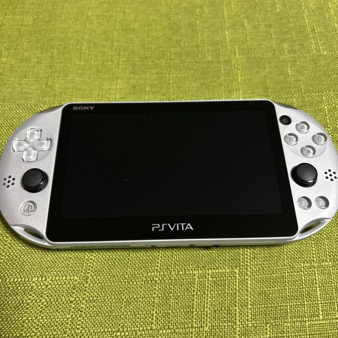 PS VITA 本体 PCH-2000ZA25 シルバー
