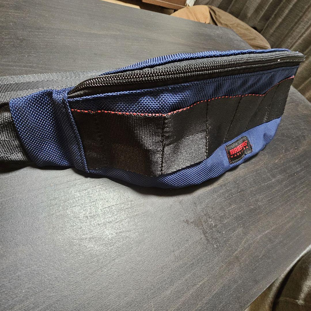 【美品】BRIEFING ボディバッグ
