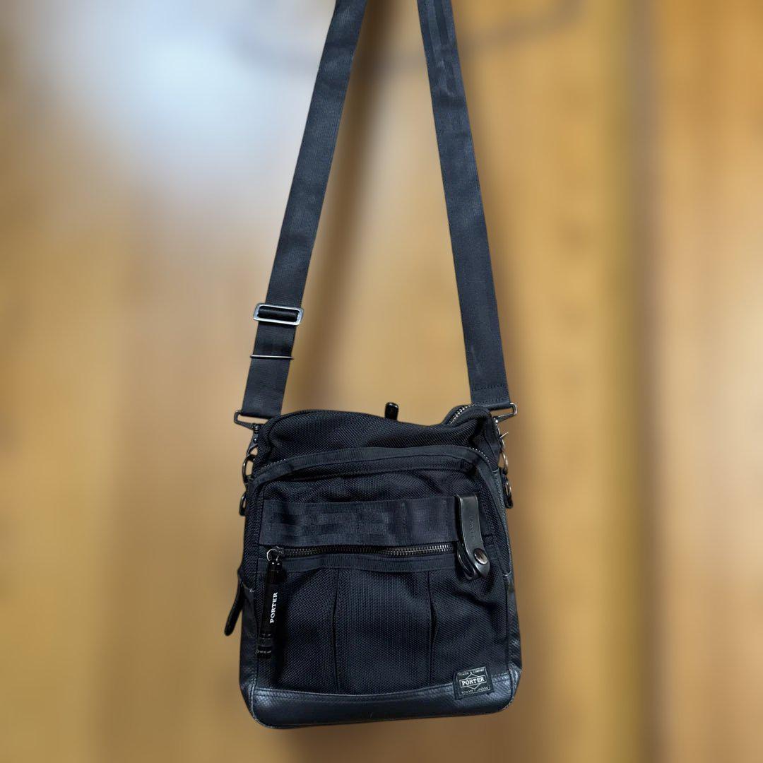 PORTER ブラック ショルダーバッグヒート