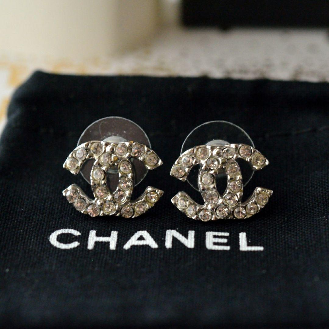 最安値】 CHANELピアス☆シルバー☆お値下げ - ピアス(両耳用) - labelians.fr 最安値】 CHANELピアス☆シルバー☆お値下げ - ピアス(両耳用) - labelians.fr