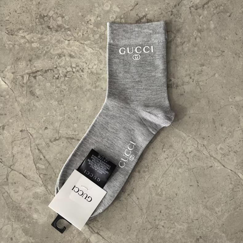 GUCCI ソックス 4足セット - メルカリ
