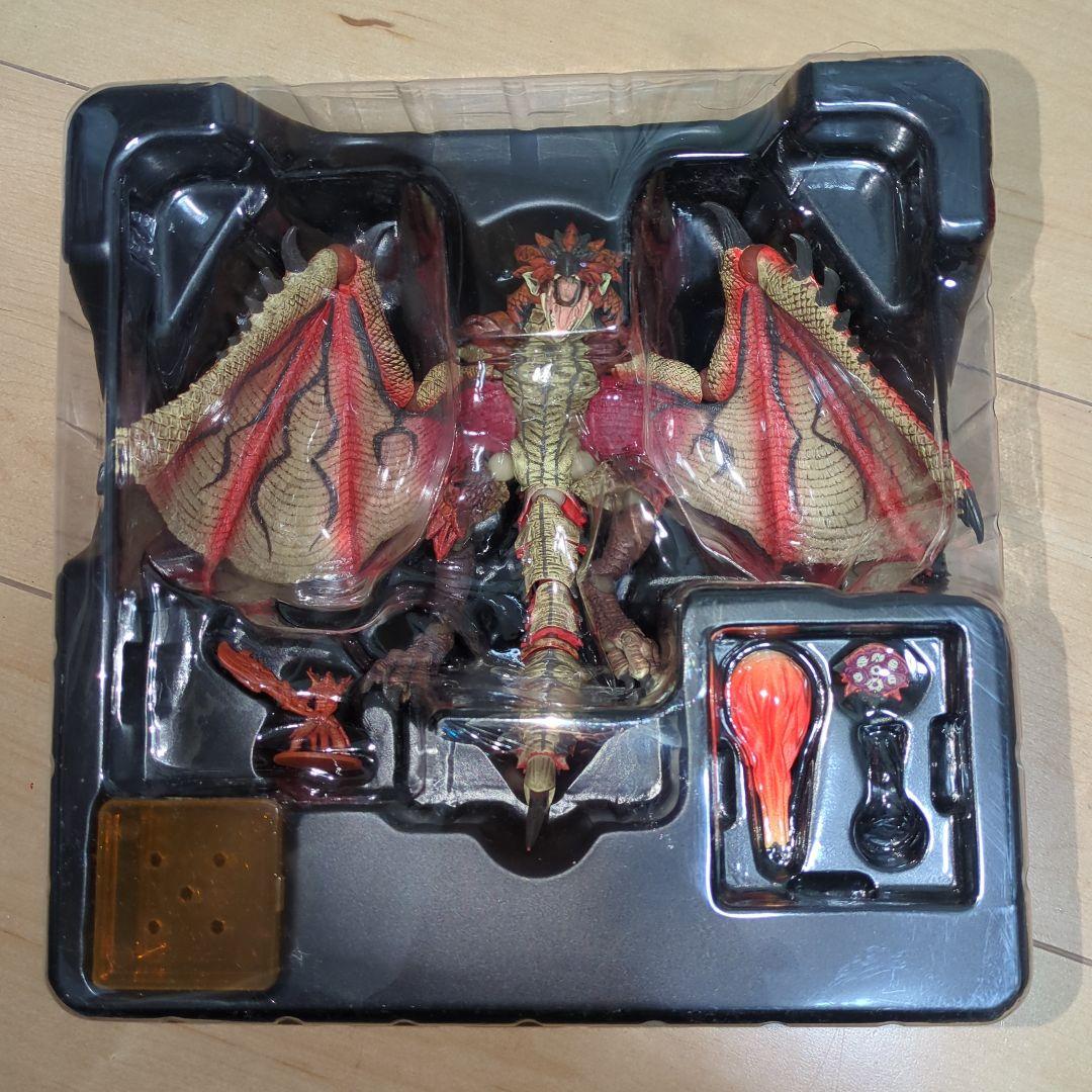 モンスターハンター　リオレウス　ジエン・モーラン亜種　イビルジョー　フィギュア