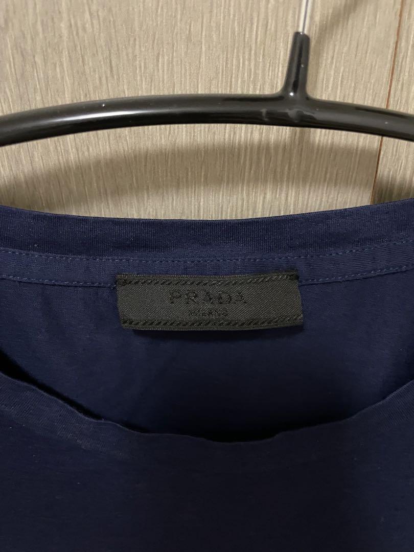 新品同様【PRADA ポケット付Tシャツ】ネイビー Lサイズ