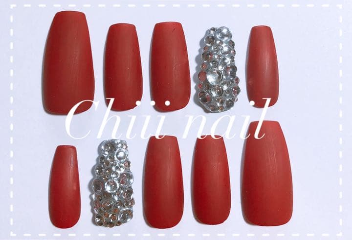 メルカリ ネイルチップ マット埋め尽くしネイル ネイルチップ 付け爪 550 中古や未使用のフリマ