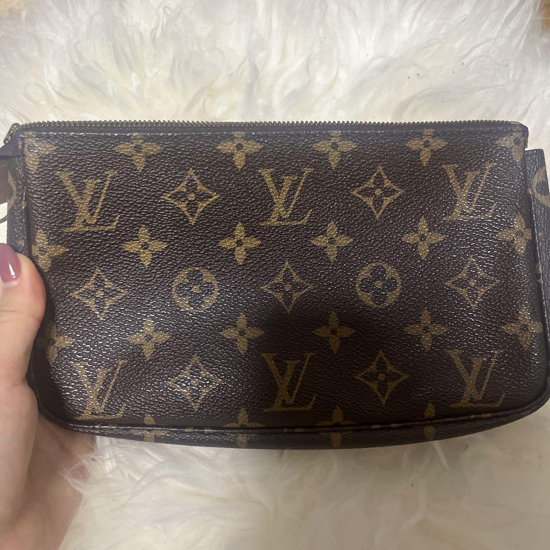 Louis Vuitton モノグラム ポーチ