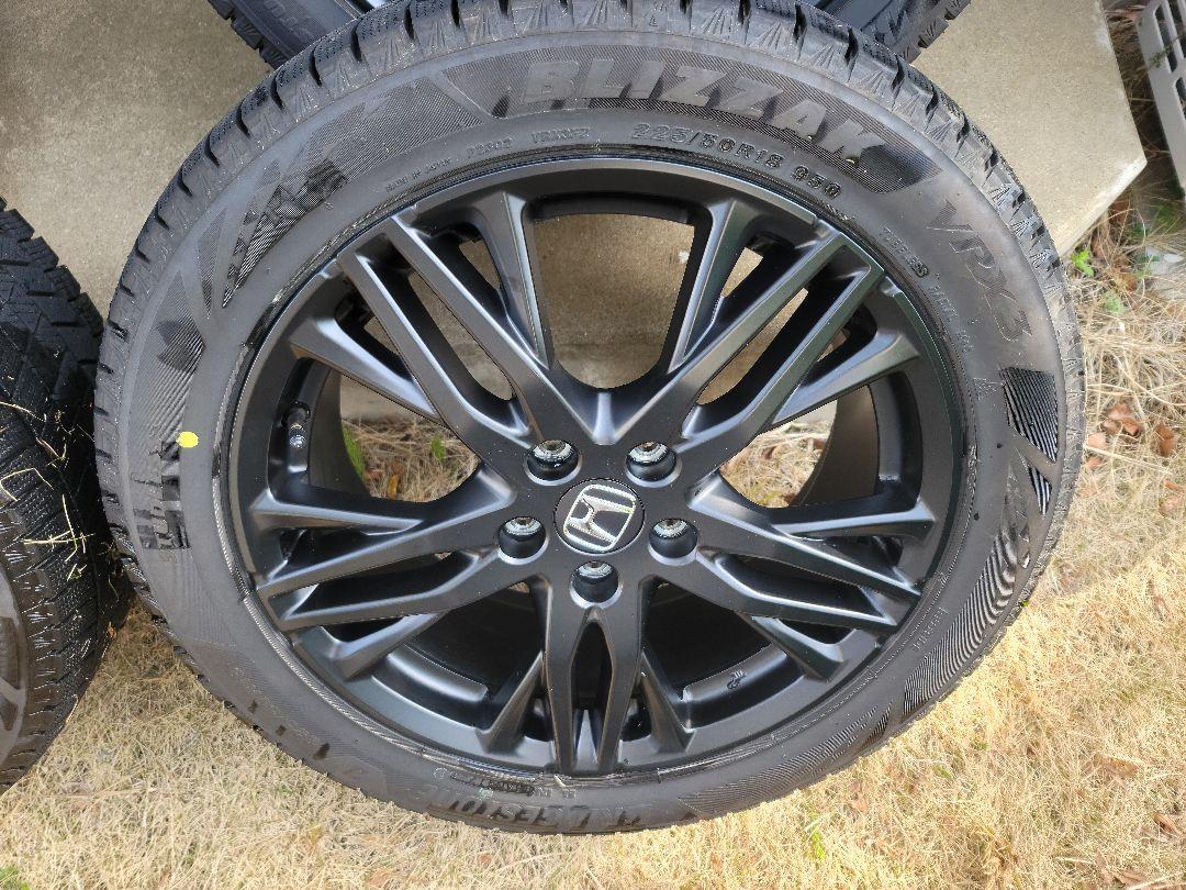 現行オデッセイ純正 ブラックエディション 225/50R18 アルミスタッドレス