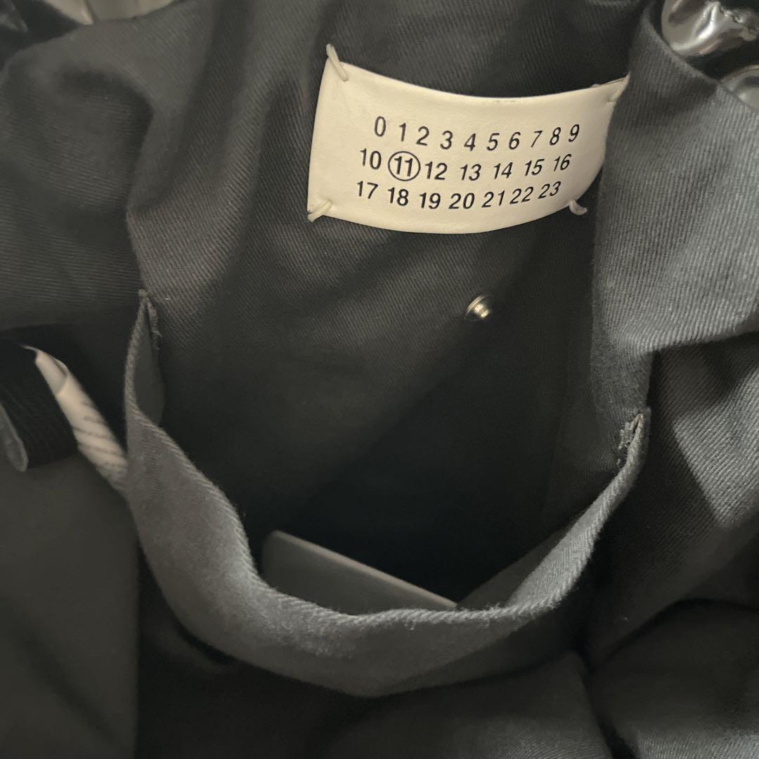 メゾンマルジェラ11 エナメルレザーナップサック　maison margiela