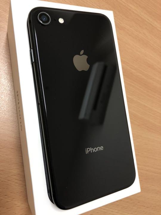 していまし㊞ 美品 SIMフリー版 64GB ブラック l8Z06-m24985415502 Apple iPhone8 しました