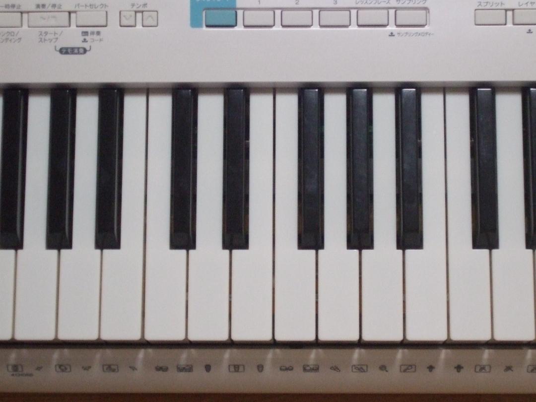 CASIO LK-223 電子ピアノ・キーボード ルーチェ 光ナビ 袋付き