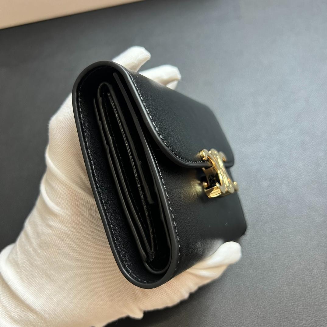 セリーヌ CELINE スモールウォレット トリオンフ