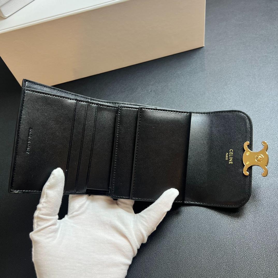 セリーヌ CELINE スモールウォレット トリオンフ