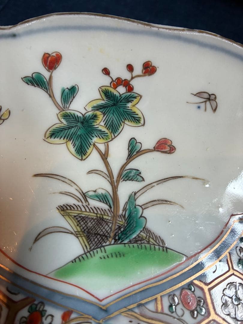 古伊万里色絵七寸皿 2枚 直径21.5センチ 龍 亀甲窓絵 傷無し