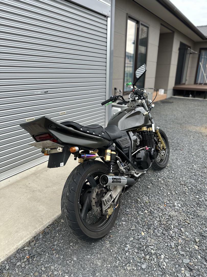 XJR400