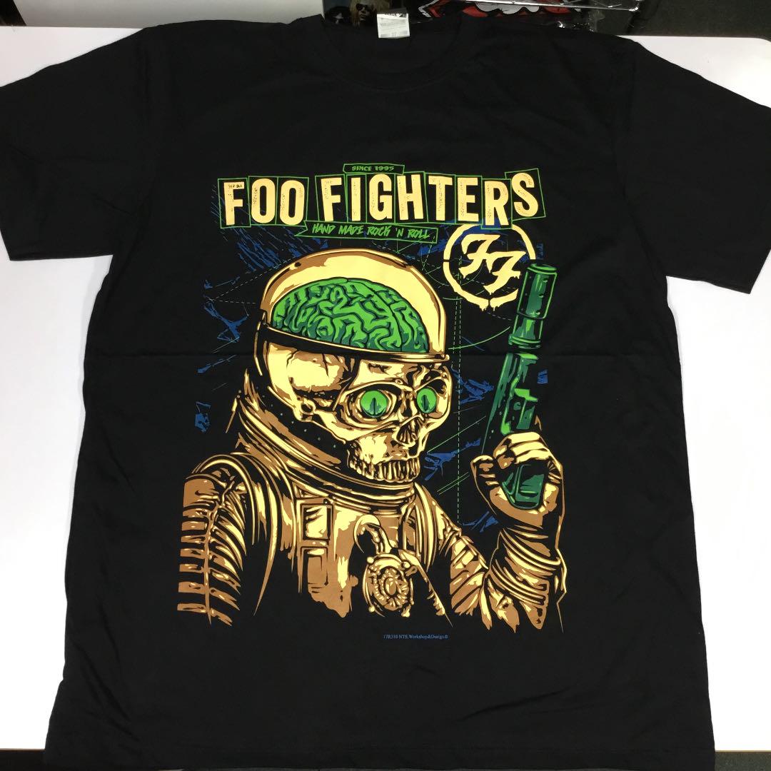 メルカリ バンドtシャツ Xlサイズ Foo Fighters フーファイターズ Tシャツ カットソー 半袖 袖なし 2 100 中古や未使用のフリマ
